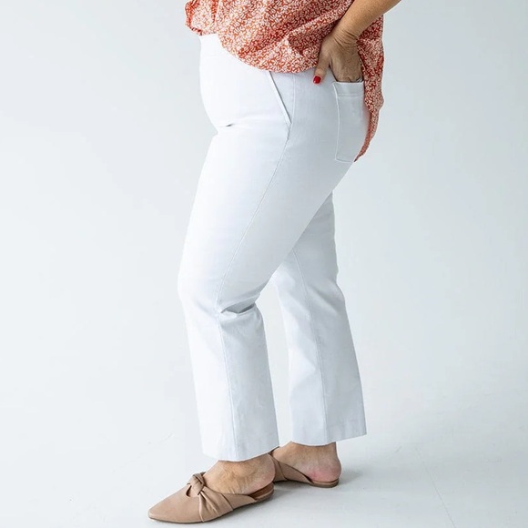 New SPANX On-the-Go Ankle Slim Straight Pants Classic White - Picture 3 of 12